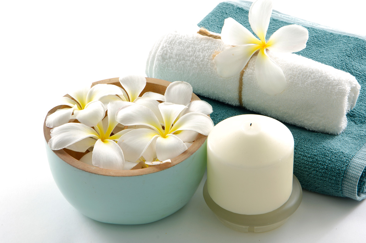 bigstock-spa-essentials-and-white-frang-17773391